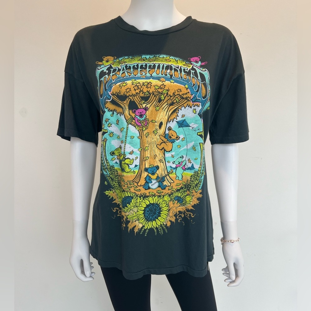 NWT Daydreamer Grateful Dead Graphic Tee